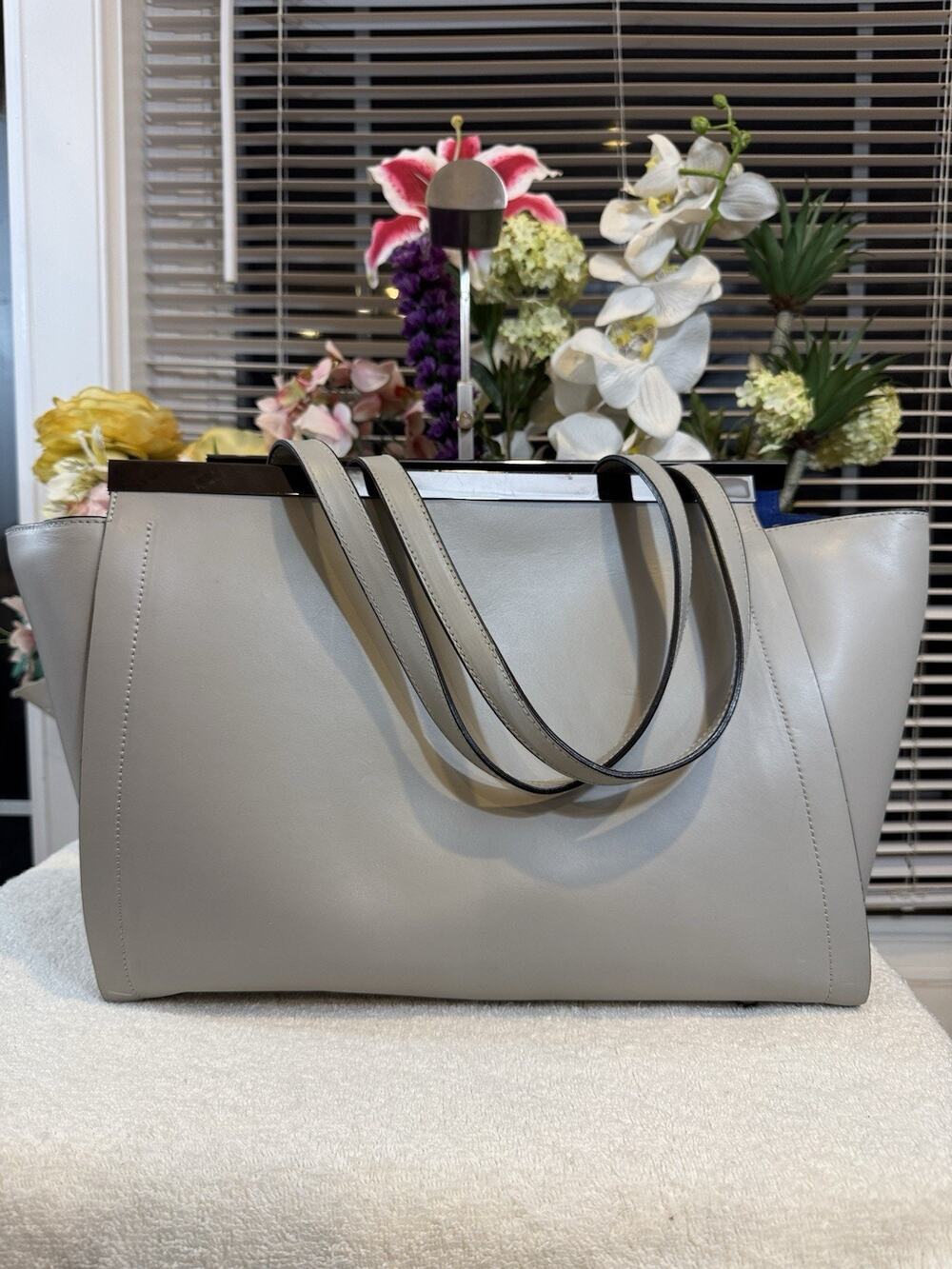 Alberta di Canio Leather GRAY Metal Accent TOTE BAG (BARTHRIFTY